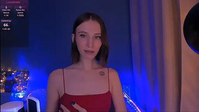 Snapshot of ellaamber chatting on February 6, 2025, 12:11 am ellaamber online show from February 6, 2025, 12:11 am