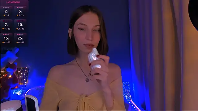 Snapshot of ellaamber chatting on March 9, 2025, 10:08 pm ellaamber online show from March 9, 2025, 10:08 pm