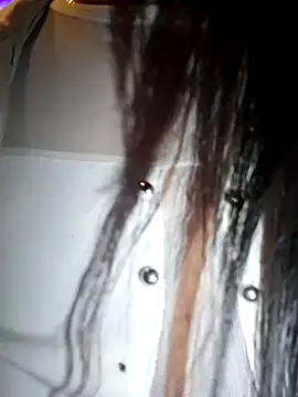 Snapshot of Bella_keny chatting on February 17, 2025, 10:36 pm Bella keny online show from February 17, 2025, 10:36 pm