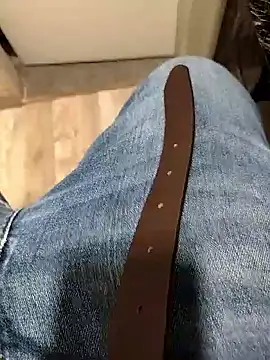 A man in public online show from October 3, 2025, 7:55 pm