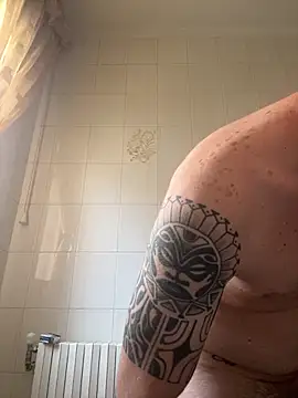 Snapshot of iltoscano95 chatting on September 14, 2025, 1:21 pm iltoscano95 online show from September 14, 2025, 1:21 pm