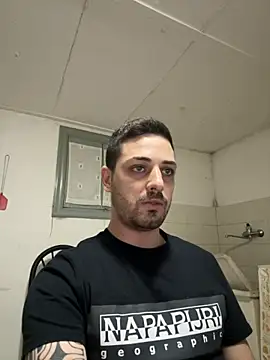 Snapshot of iltoscano95 chatting on October 18, 2025, 7:36 pm iltoscano95 online show from October 18, 2025, 7:36 pm