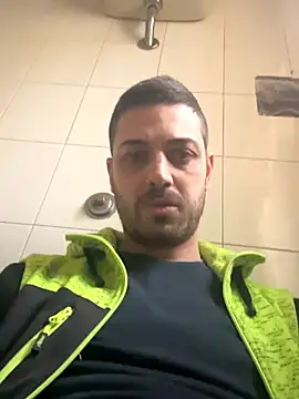 Snapshot of iltoscano95 chatting on November 22, 2025, 1:10 pm iltoscano95 online show from November 22, 2025, 1:10 pm