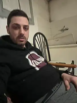 Snapshot of iltoscano95 chatting on April 1, 2026, 7:33 pm iltoscano95 online show from April 1, 2026, 7:33 pm