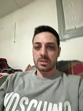 Snapshot of iltoscano95 chatting on April 4, 2026, 6:49 pm iltoscano95 online show from April 4, 2026, 6:49 pm