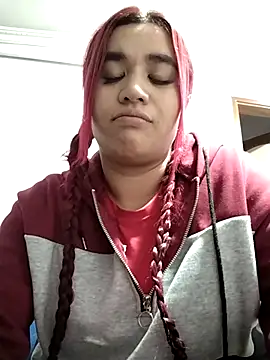 Snapshot of EmaGw chatting on February 3, 2026, 10:59 pm EmaGw online show from February 3, 2026, 10:59 pm