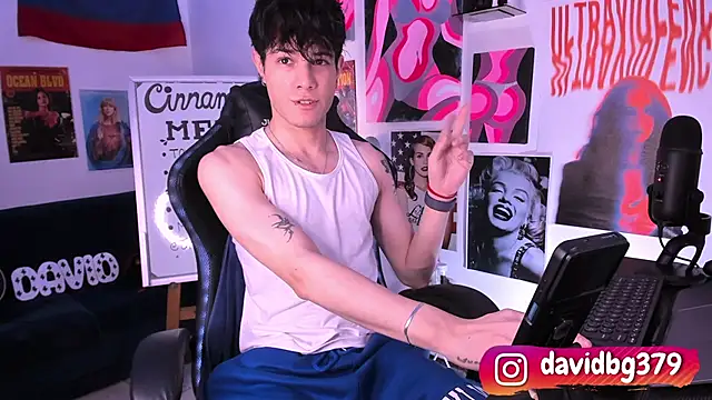 Snapshot of cinnamon_boyxxx chatting on March 23, 2025, 2:04 am cinnamon boyxxx online show from March 23, 2025, 2:04 am