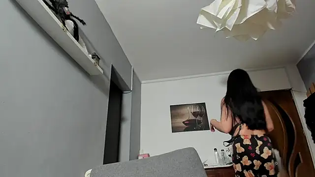 SexxyMeriem online show from February 16, 2026, 5:53 pm