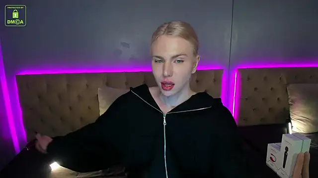 Snapshot of DanielPaige_ chatting on January 8, 2025, 2:14 pm DanielPaige online show from January 8, 2025, 2:14 pm