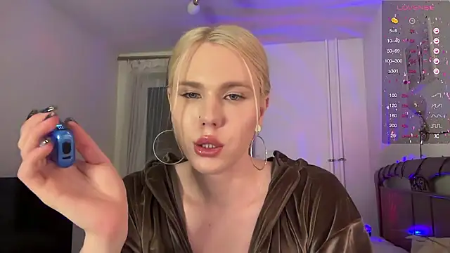 Snapshot of DanielPaige_ chatting on January 18, 2025, 10:28 pm DanielPaige online show from January 18, 2025, 10:28 pm