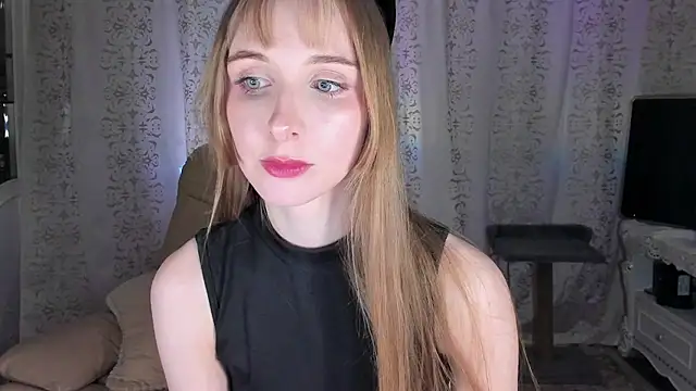 AprilHilll online show from January 31, 2025, 4:25 am