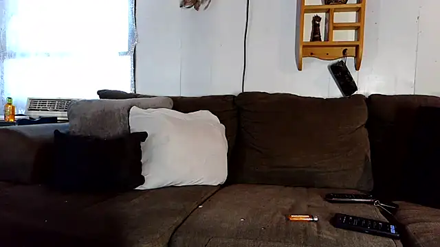 Genevieve143 online show from November 18, 2025, 10:25 pm