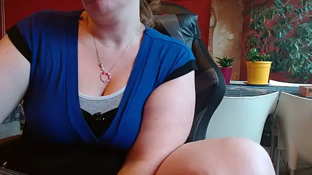 cruellaculdenfer67 online show from November 10, 2025, 9:30 am