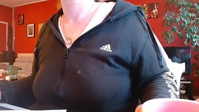 cruellaculdenfer67 online show from April 3, 2026, 7:06 am