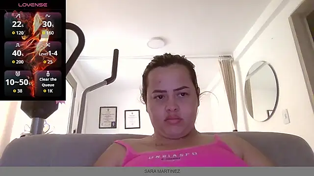 saramartinez1000 online show from April 13, 2026, 2:33 pm