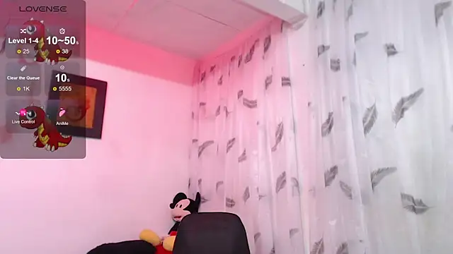 tania 060101 online show from January 4, 2025, 9:31 pm