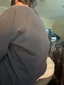 Snapshot of velvetta_ chatting on December 17, 2025, 6:58 pm velvetta online show from December 17, 2025, 6:58 pm