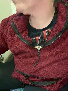 Snapshot of velvetta_ chatting on December 19, 2025, 3:57 am velvetta online show from December 19, 2025, 3:57 am