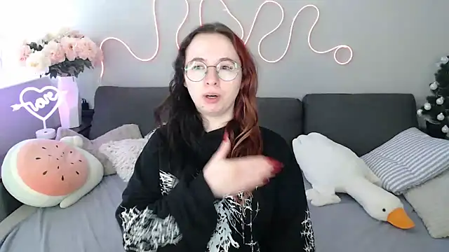 Snapshot of Mini_Diva chatting on February 21, 2026, 9:10 am Mini Diva online show from February 21, 2026, 9:10 am