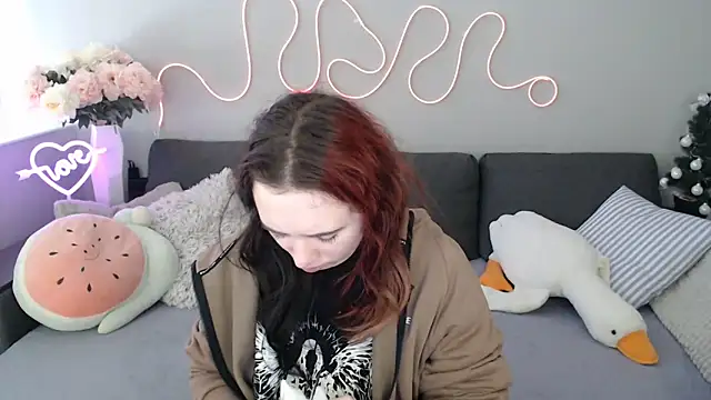 Snapshot of Mini_Diva chatting on February 22, 2026, 9:08 am Mini Diva online show from February 22, 2026, 9:08 am