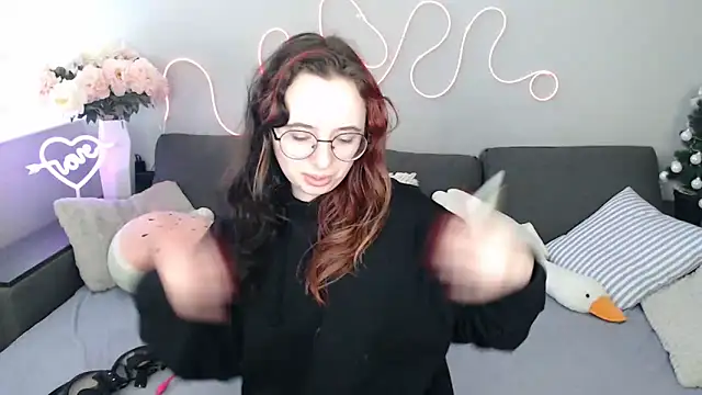 Snapshot of Mini_Diva chatting on February 24, 2026, 9:07 am Mini Diva online show from February 24, 2026, 9:07 am