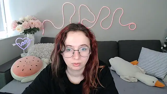 Snapshot of Mini_Diva chatting on March 1, 2026, 9:33 am Mini Diva online show from March 1, 2026, 9:33 am