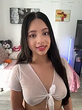 AliceJovovich online show from November 17, 2025, 8:53 am