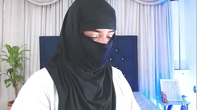 Uzra hayed online show from March 5, 2025, 1:42 am