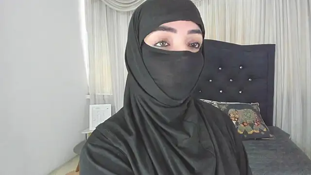 Uzra hayed online show from March 6, 2026, 7:54 pm