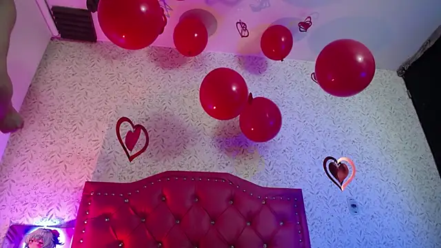 luly pink online show from February 12, 2026, 3:34 am