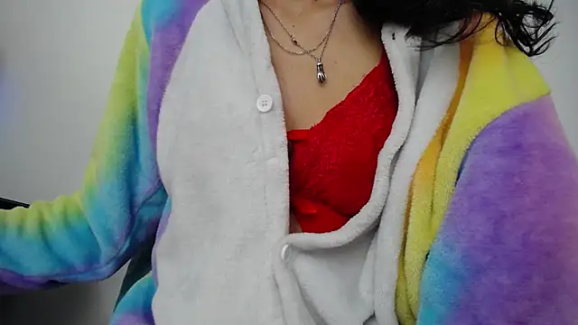 Snapshot of luly_pink chatting on April 10, 2026, 5:34 am luly pink online show from April 10, 2026, 5:34 am