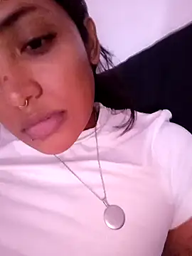 Snapshot of VictoireFeller chatting on October 22, 2025, 4:24 am VictoireFeller online show from October 22, 2025, 4:24 am