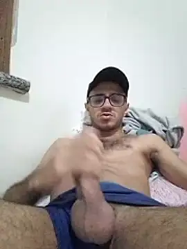 Snapshot of NerdJunior chatting on August 2, 2026, 4:22 am NerdJunior online show from August 2, 2026, 4:22 am