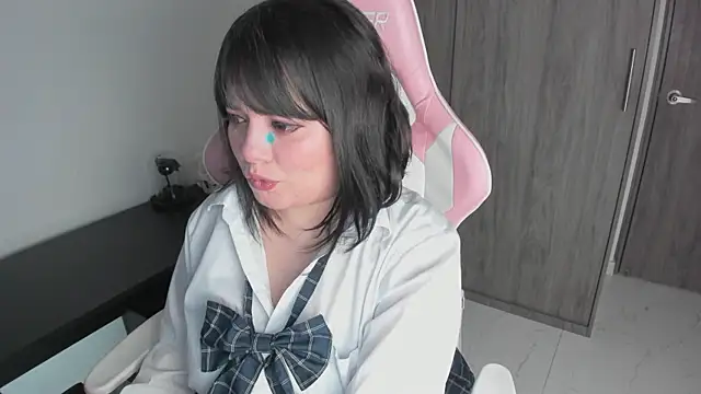 Snapshot of _hikaru_arimura chatting on October 23, 2025, 12:32 am hikaru arimura online show from October 23, 2025, 12:32 am