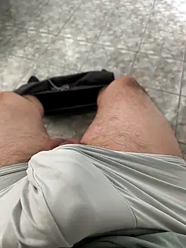 onbifeet online show from April 9, 2026, 2:33 pm