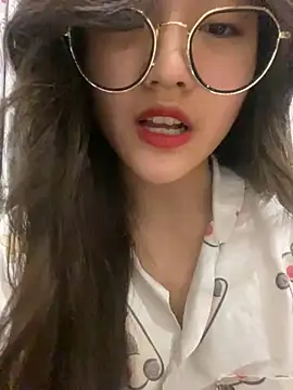 Krixxi22 online show from March 15, 2025, 1:18 pm