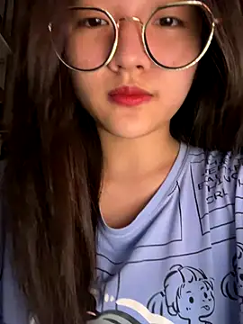 Krixxi22 online show from October 9, 2025, 3:54 pm