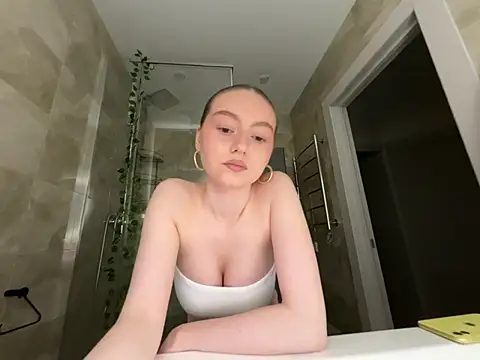 winter  sun online show from March 8, 2026, 3:49 pm