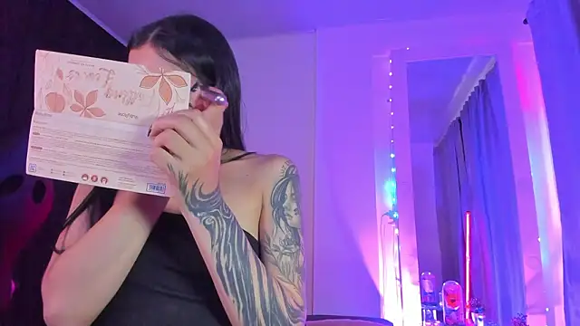 Snapshot of sam_carsonx chatting on February 4, 2026, 9:42 pm sam carsonx online show from February 4, 2026, 9:42 pm