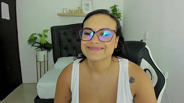 Snapshot of zoe_danae_ chatting on December 26, 2024, 12:16 pm zoe danae online show from December 26, 2024, 12:16 pm