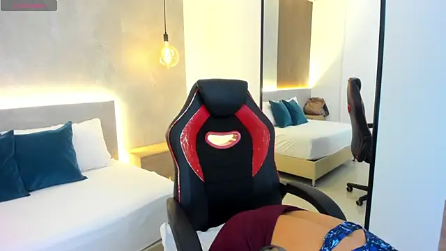 Snapshot of zoe_danae_ chatting on January 8, 2026, 12:07 pm zoe danae online show from January 8, 2026, 12:07 pm