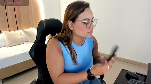 Snapshot of zoe_danae_ chatting on March 24, 2026, 12:21 pm zoe danae online show from March 24, 2026, 12:21 pm