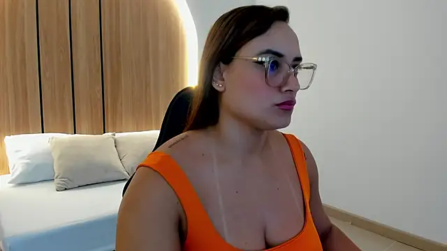 Snapshot of zoe_danae_ chatting on April 9, 2026, 12:32 pm zoe danae online show from April 9, 2026, 12:32 pm