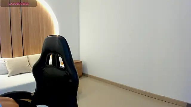 Snapshot of zoe_danae_ chatting on April 10, 2026, 12:21 pm zoe danae online show from April 10, 2026, 12:21 pm