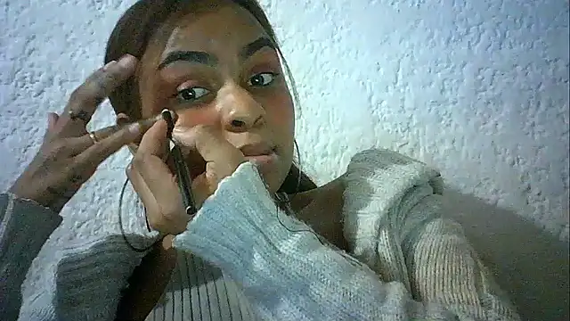 Snapshot of Bellabeltrann chatting on December 22, 2025, 11:40 am Bellabeltrann online show from December 22, 2025, 11:40 am