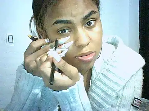 Snapshot of Bellabeltrann chatting on February 6, 2026, 10:29 am Bellabeltrann online show from February 6, 2026, 10:29 am