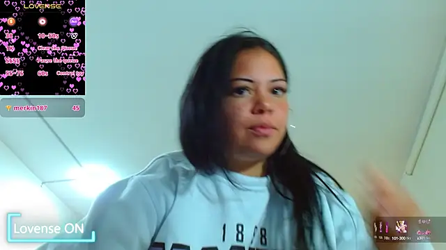 Snapshot of martinna_tay chatting on January 23, 2025, 3:26 am martinna tay online show from January 23, 2025, 3:26 am