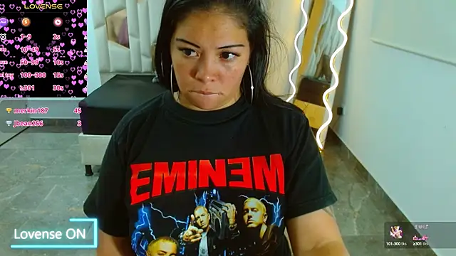 Snapshot of martinna_tay chatting on January 23, 2025, 6:28 am martinna tay online show from January 23, 2025, 6:28 am