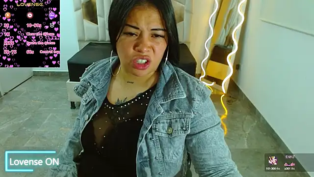 Snapshot of martinna_tay chatting on January 24, 2025, 12:42 am martinna tay online show from January 24, 2025, 12:42 am