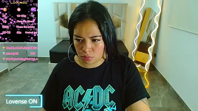 Snapshot of martinna_tay chatting on January 24, 2025, 6:46 am martinna tay online show from January 24, 2025, 6:46 am